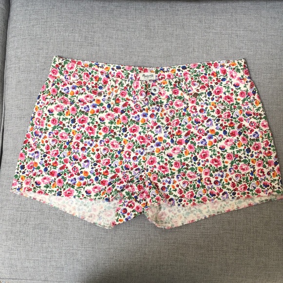 Madewell Pants - Madewell Floral denim shorts